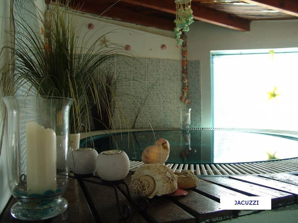 Aquarius Hotel Fourka Bagian luar foto