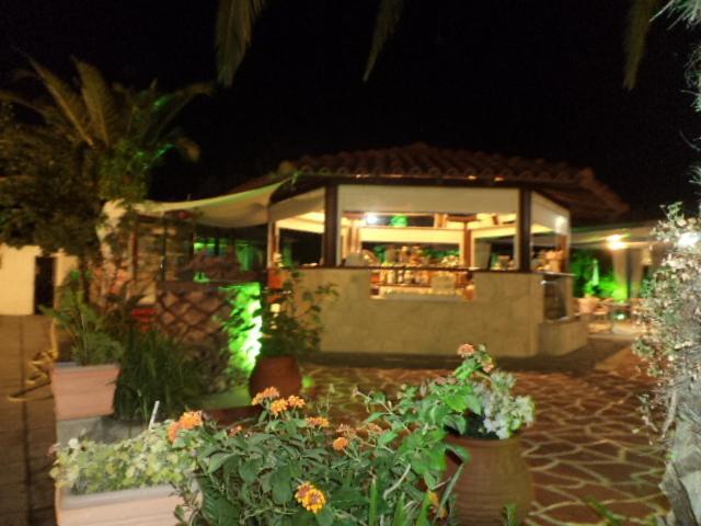 Aquarius Hotel Fourka Bagian luar foto