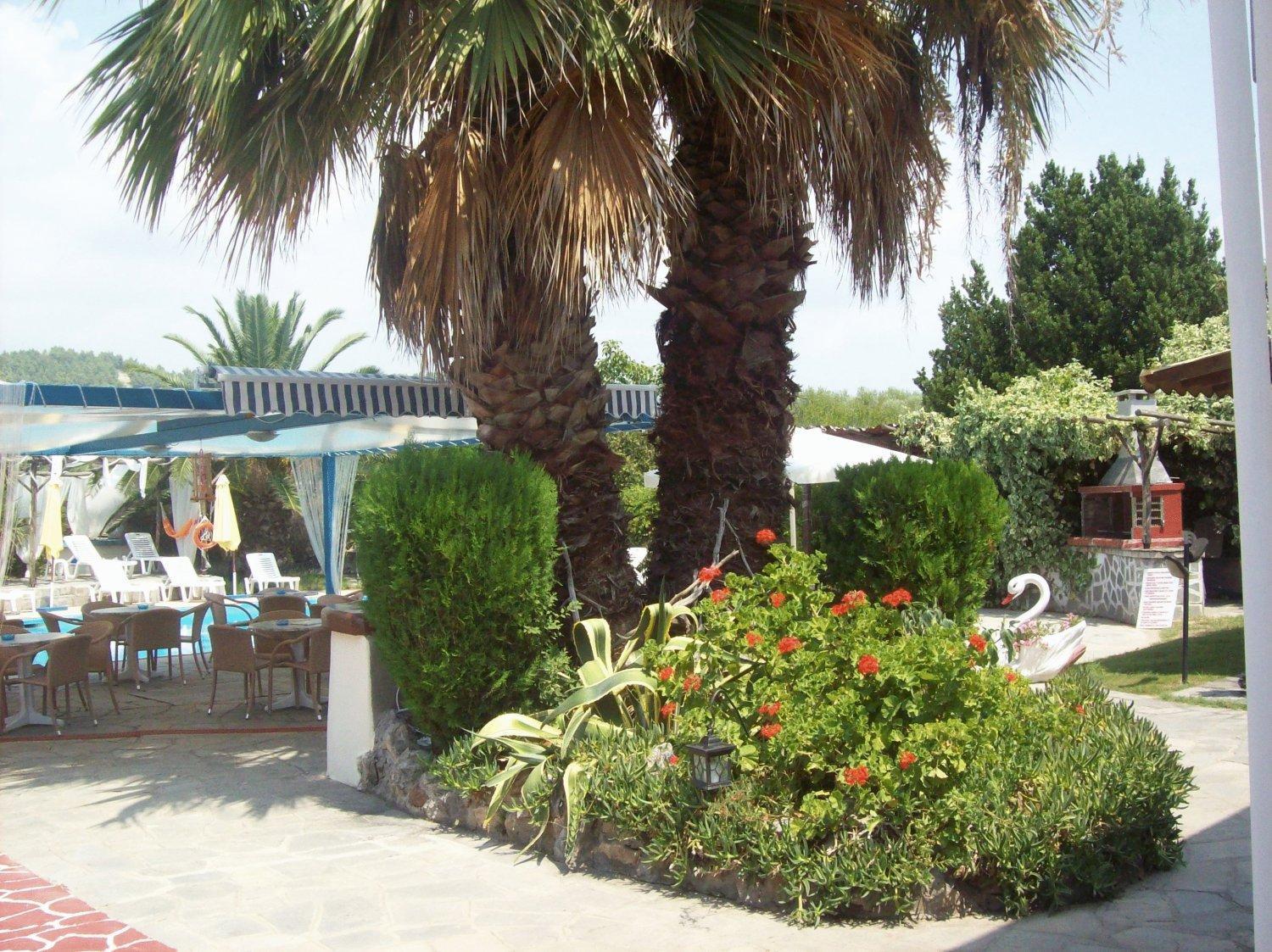 Aquarius Hotel Fourka Bagian luar foto